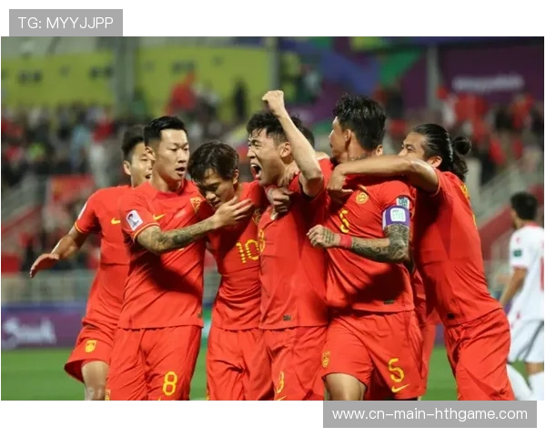 国足新阵容首次亮相引期待，国足新一期